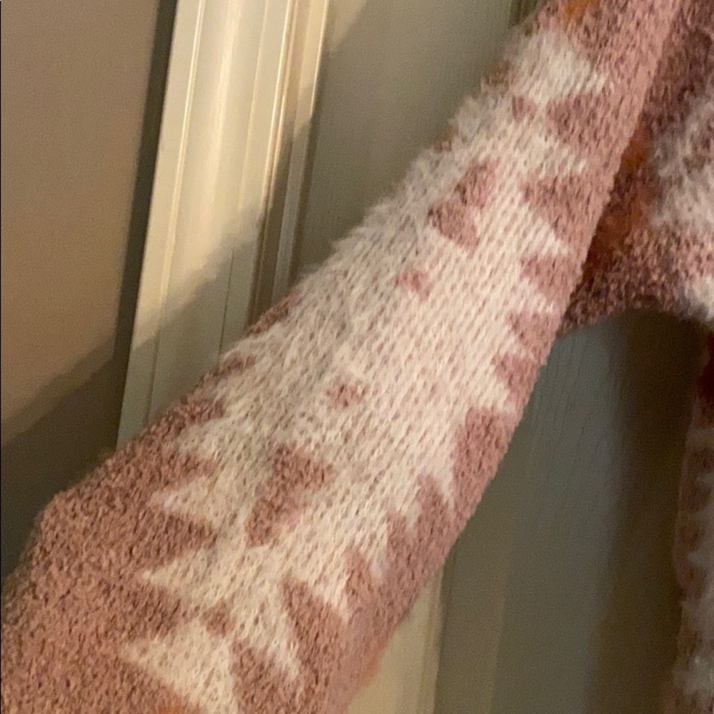 Aztec Sweater - Picture 5 of 9